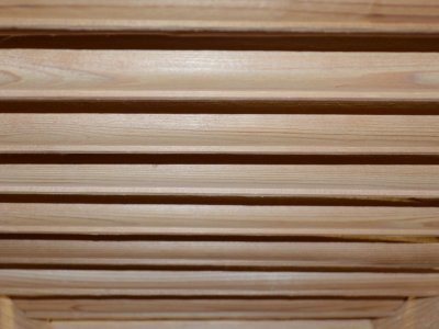 hex_newby_topbars_underside.jpg (19961 bytes)