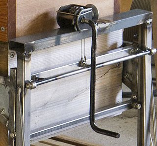 lift_kai3.jpg (29466 bytes)