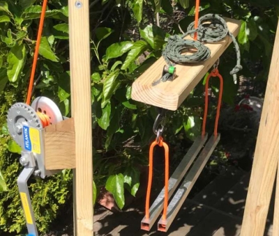 lift_robinson2.jpg (112209 bytes)